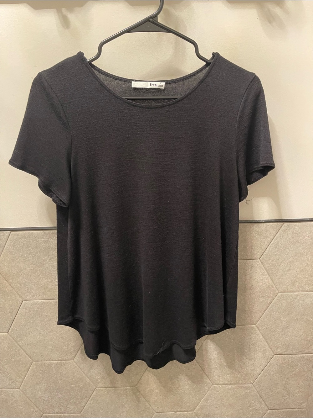 Wilfred Black Short Sleeve Scoop Neck Tee